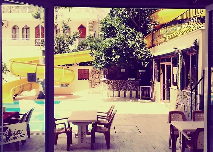 Asia Hotel ホテル