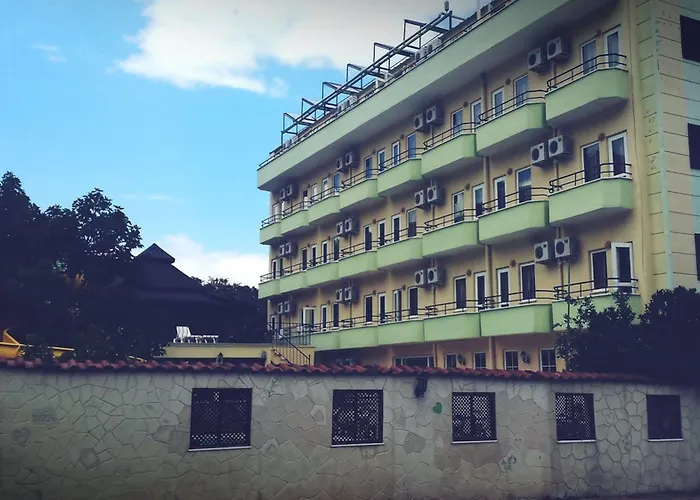 Asia Hotel 3* ケメル