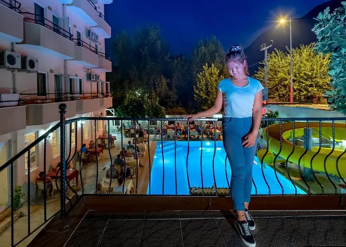 Asia Hotel 3* ケメル