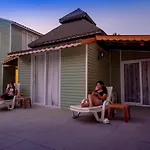 מלון Asia Hotel
